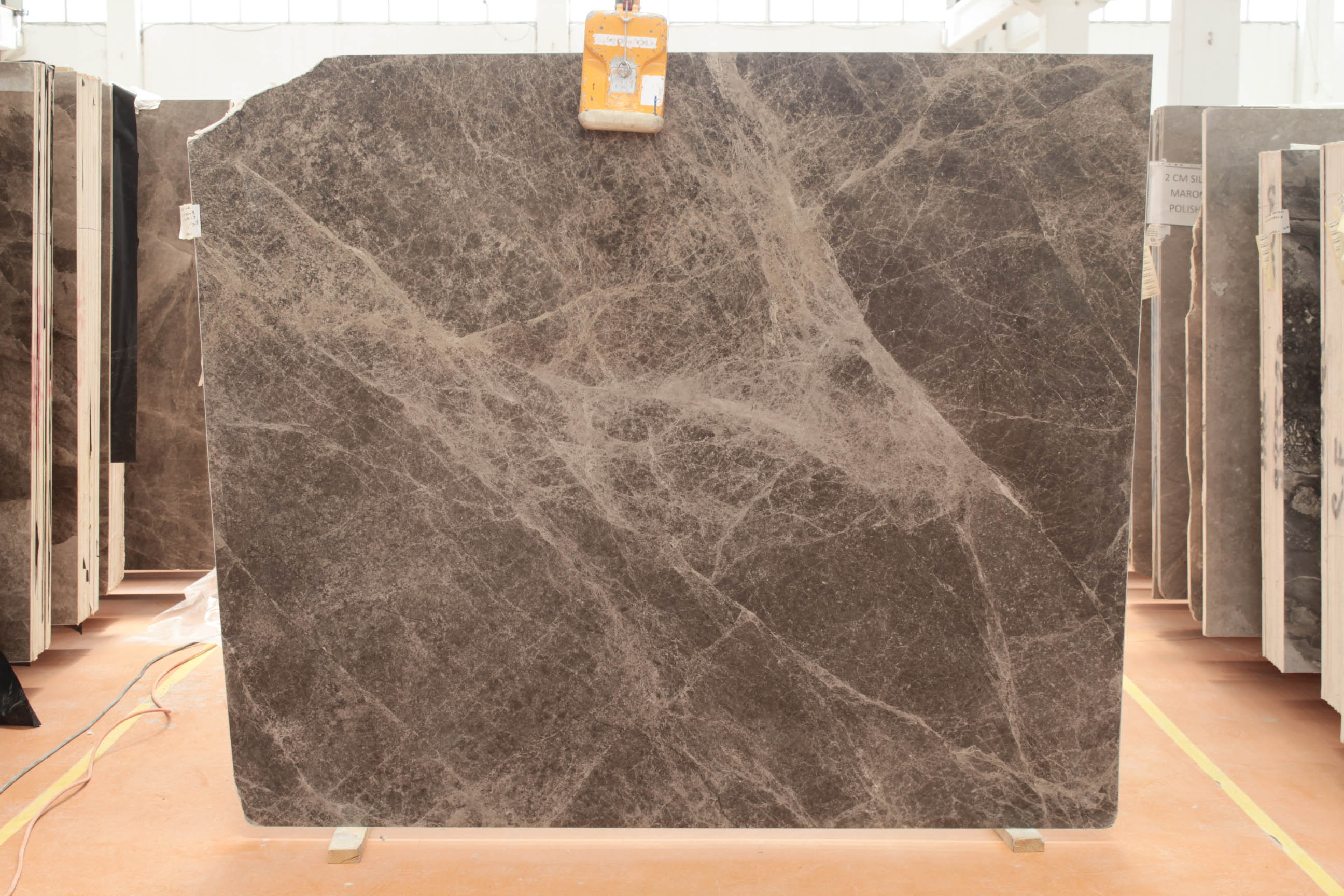 BLACK OLIVE 2 CM POLISHED