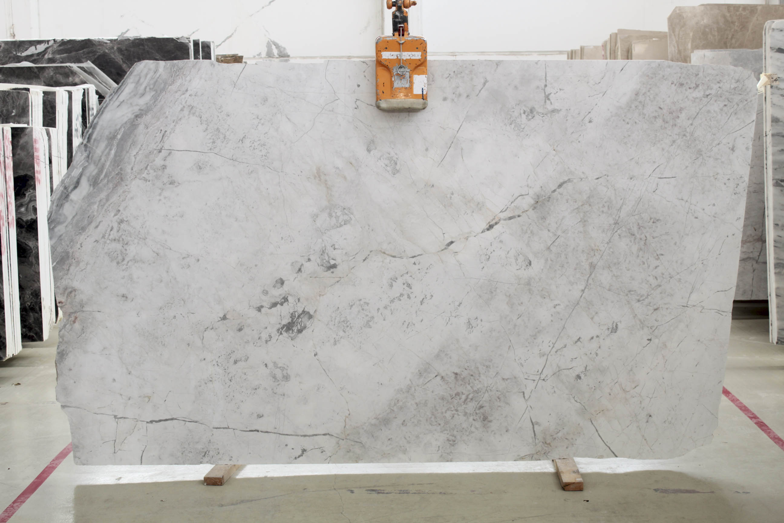 CARRARA DOLOMITE 2 CM POLISHED