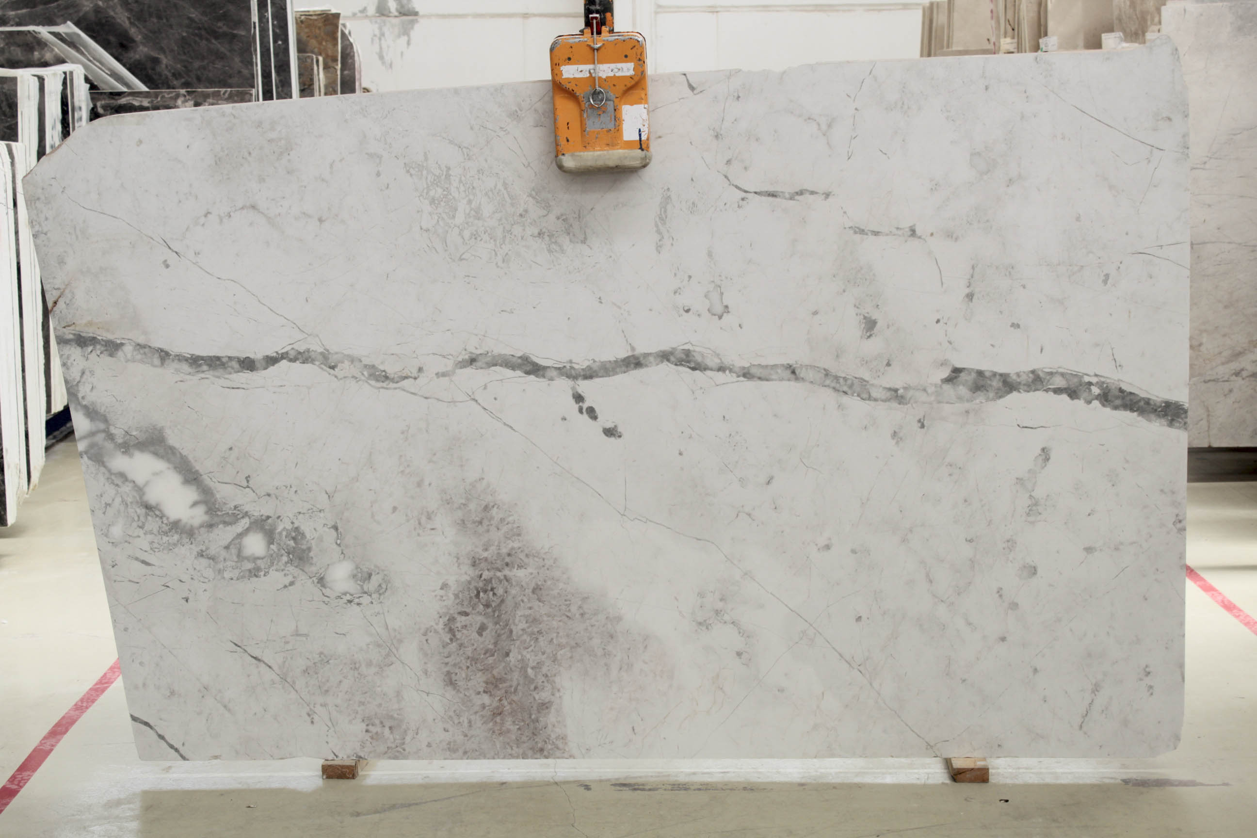 CARRARA DOLOMITE 2 CM POLISHED