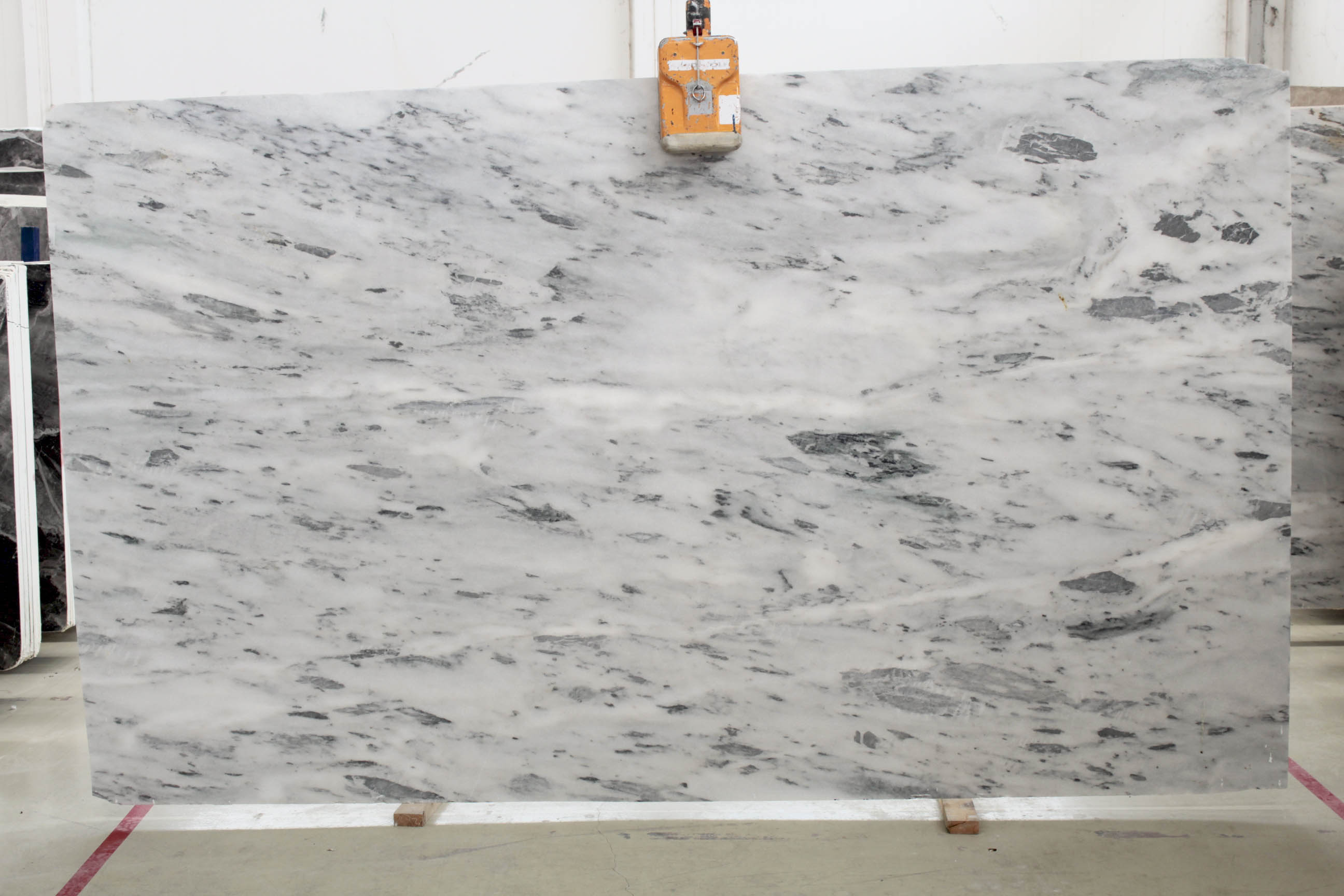 CARRARA WHITE 2 CM POLISHED