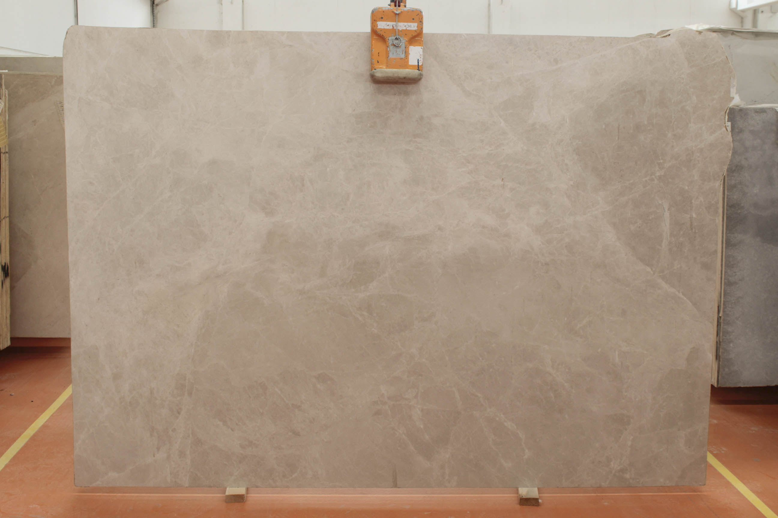 CREMA BEIGE 2 CM POLISHED