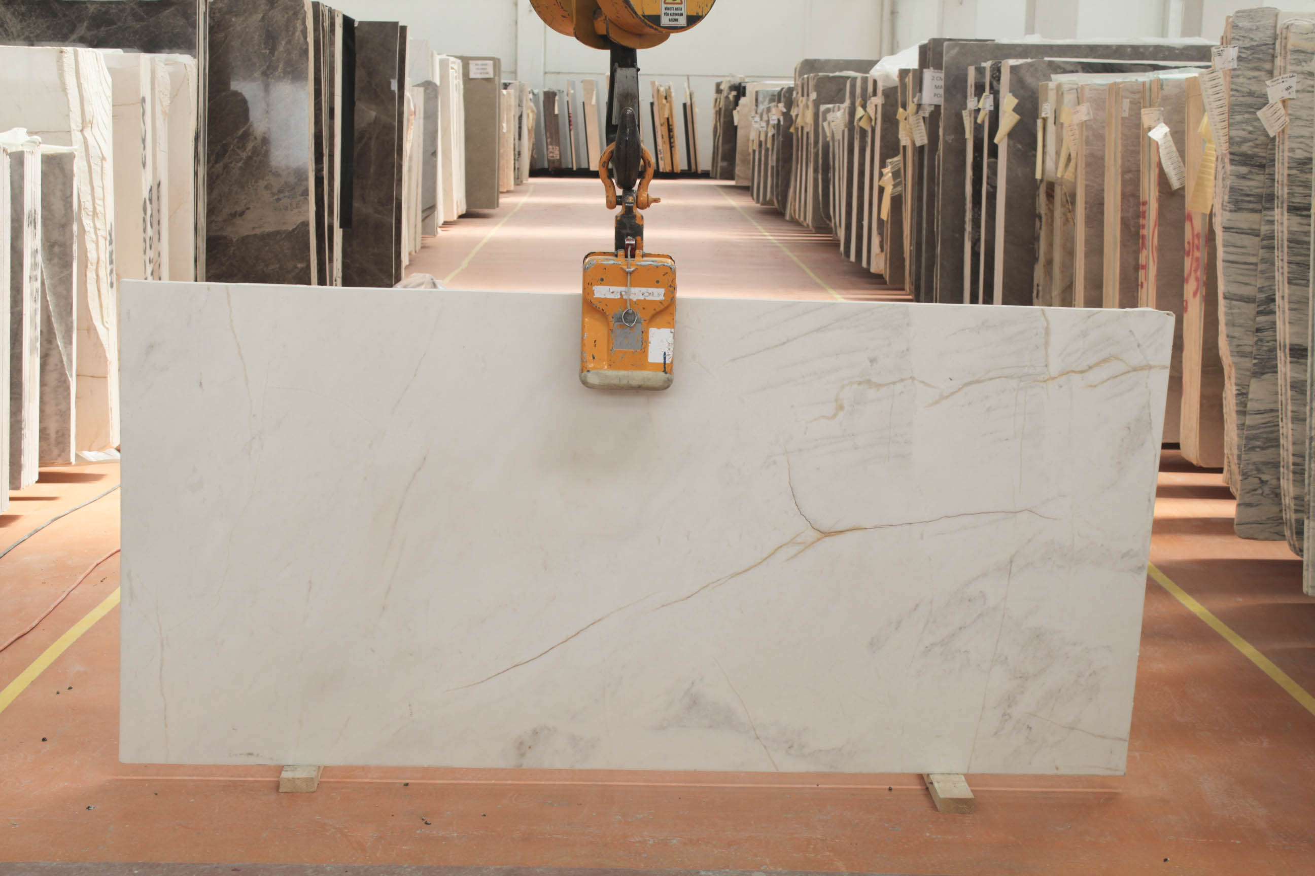 HUROK PURE WHITE 2 CM POLISHED