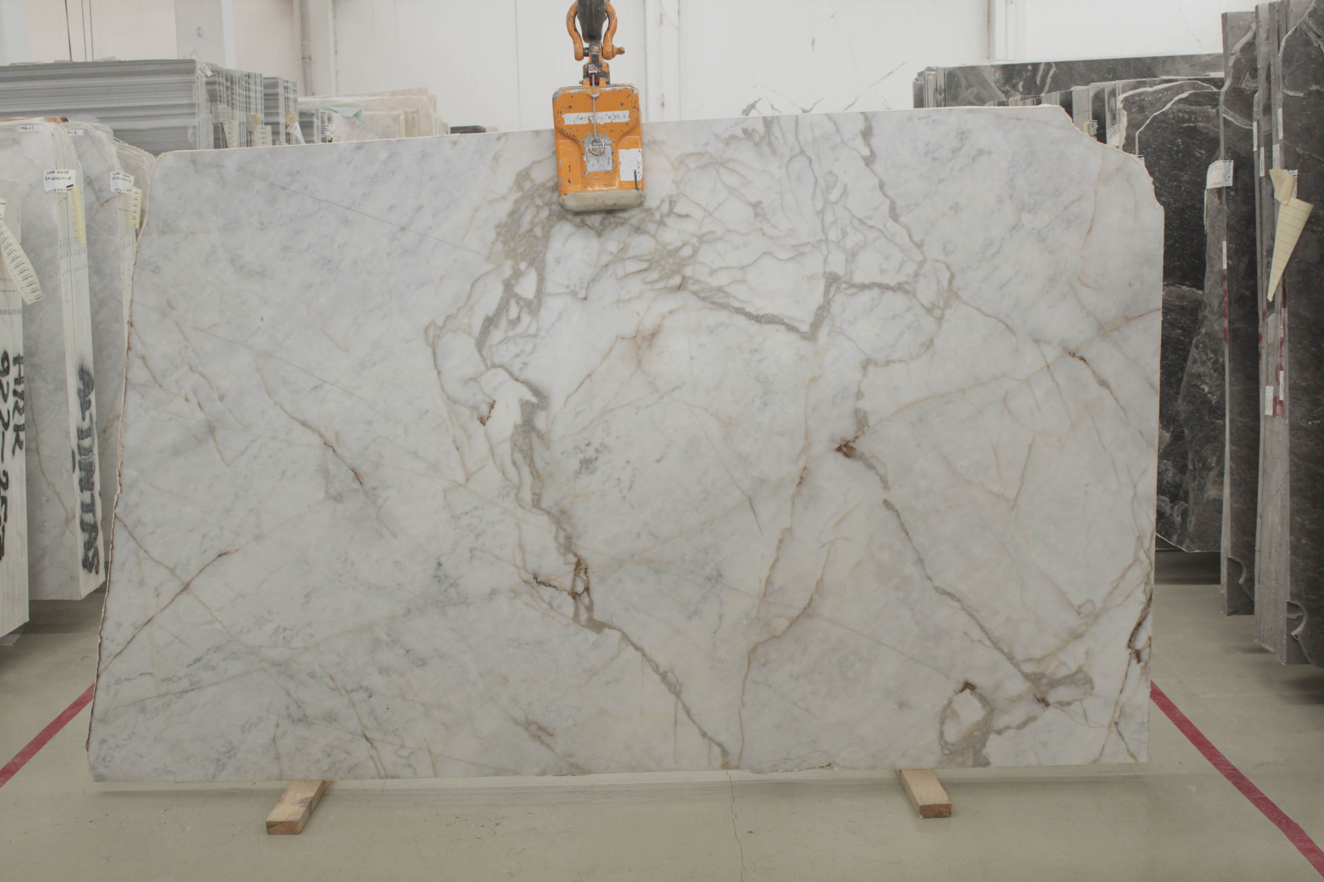 LADY WHITE 3 CM POLISHED