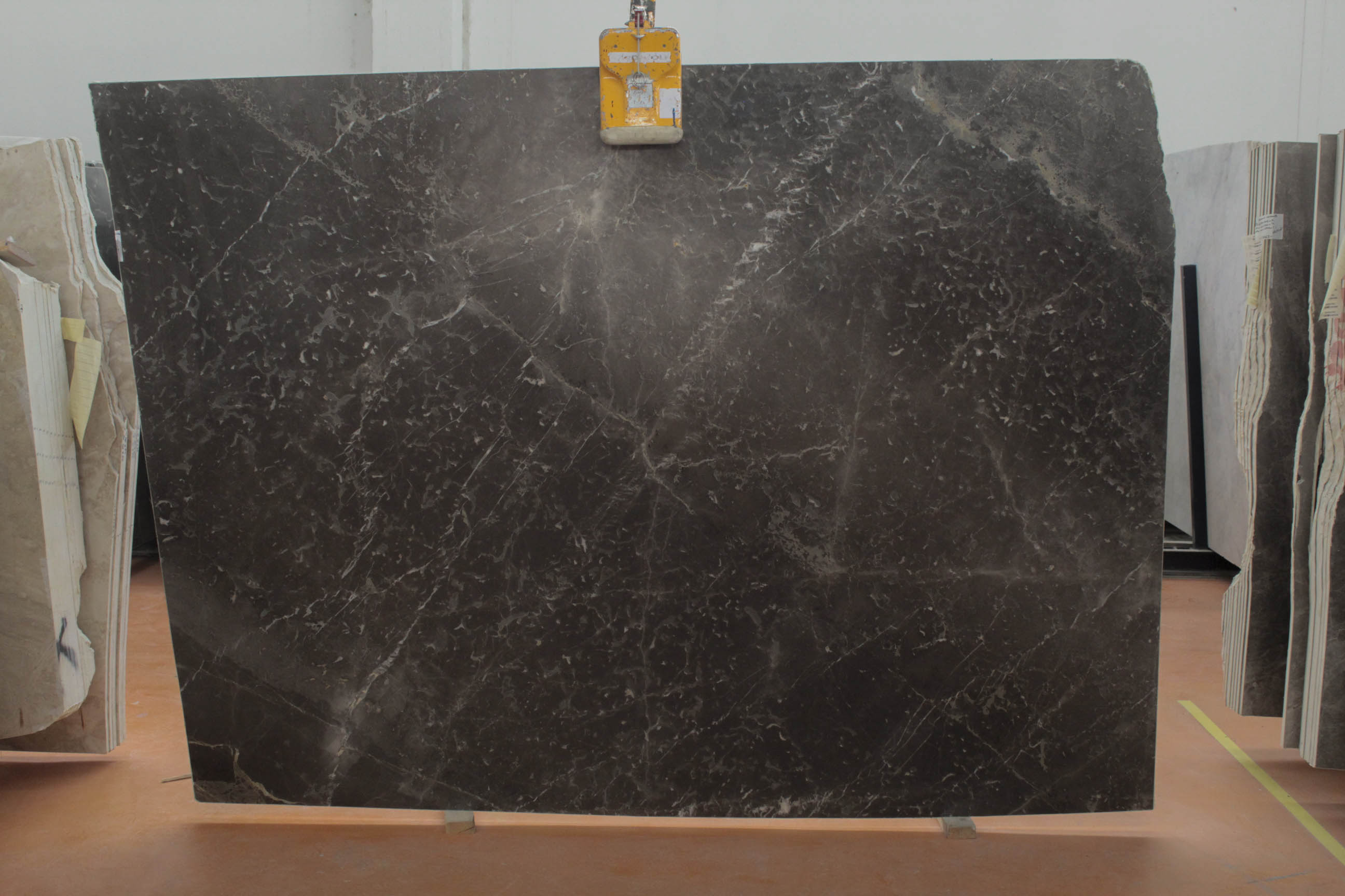 OLIVE MAROON 2 CM POLISHED