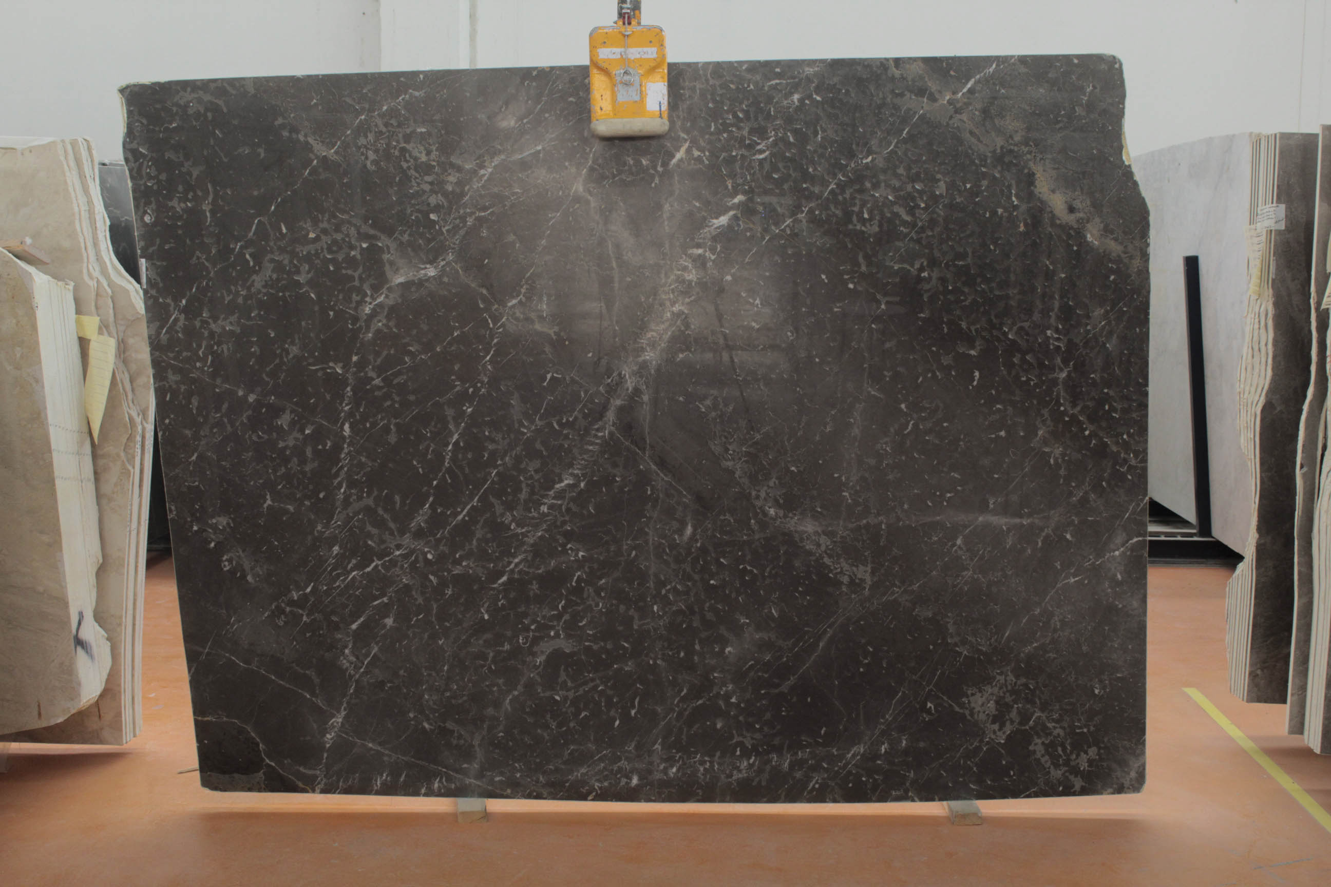 OLIVE MAROON 2 CM POLISHED