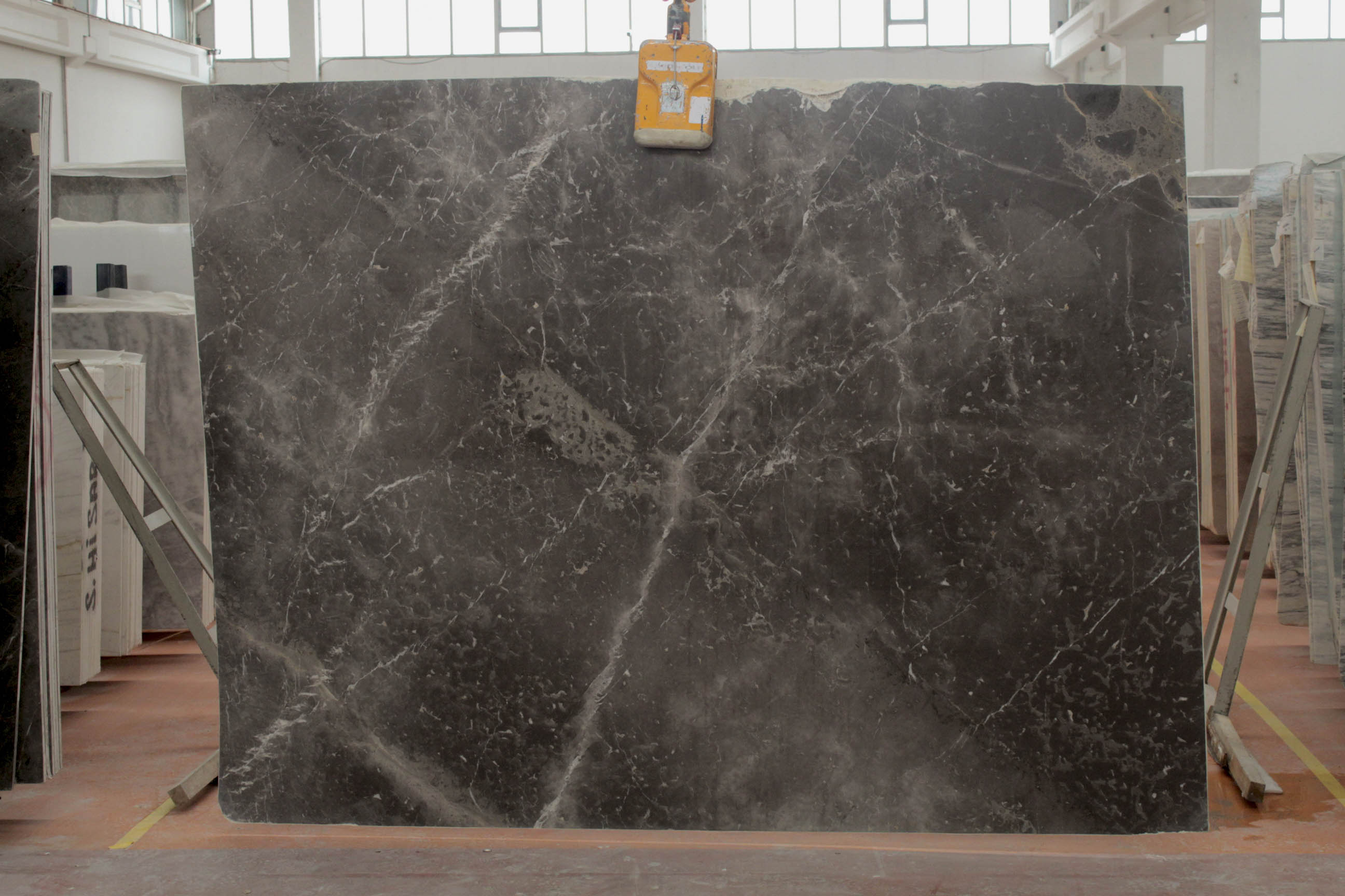 OLIVE MAROON 2 CM POLISHED