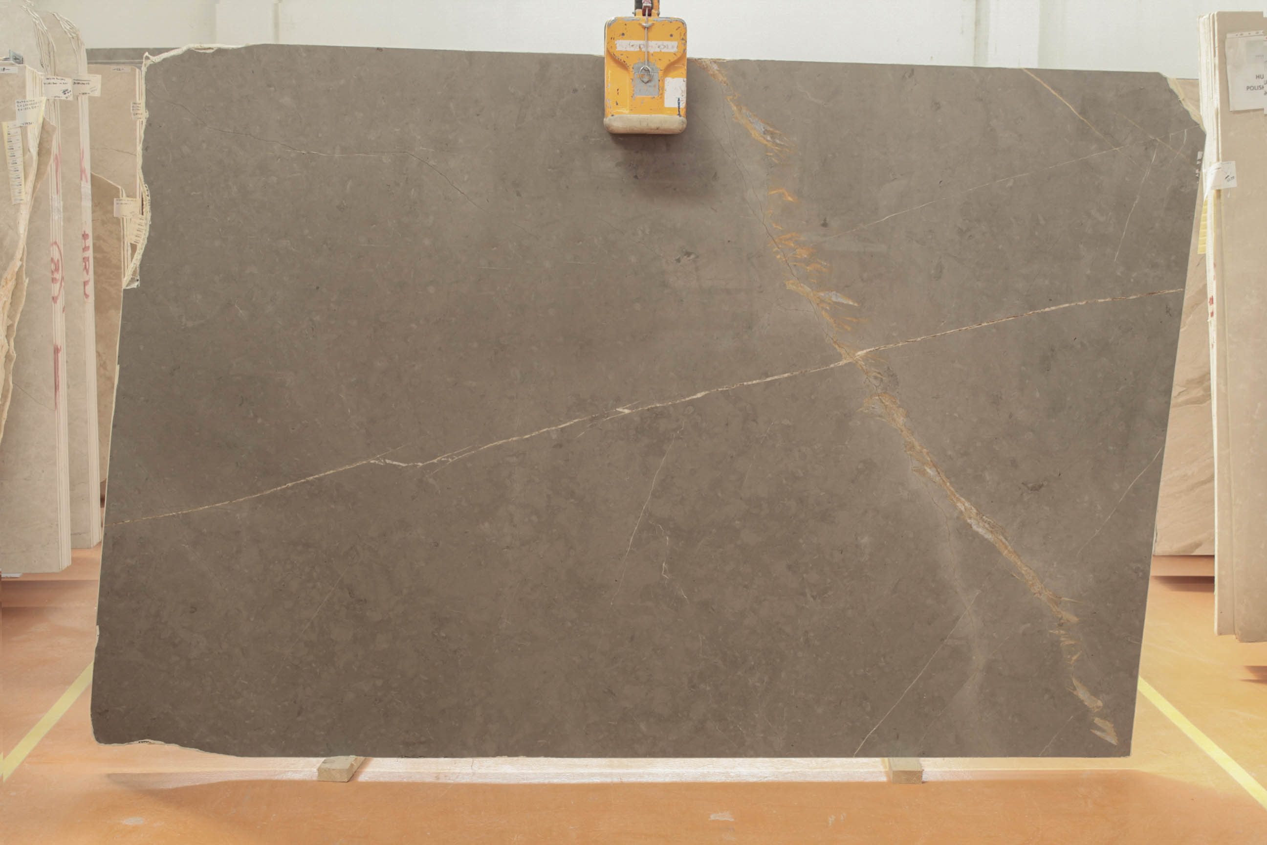 PIETRA LIGHT 2 CM POLISHED