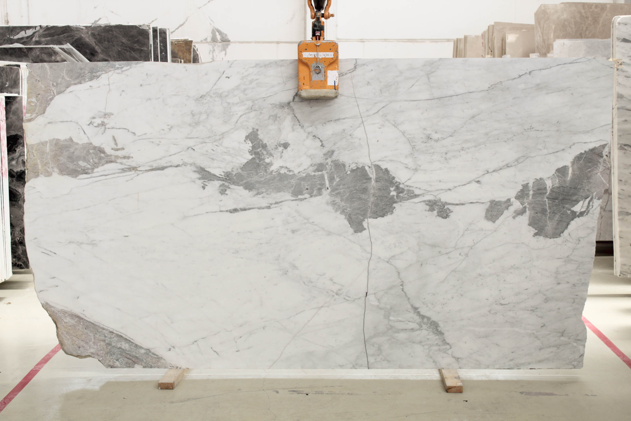 STATUARIOS 2 CM POLISHED