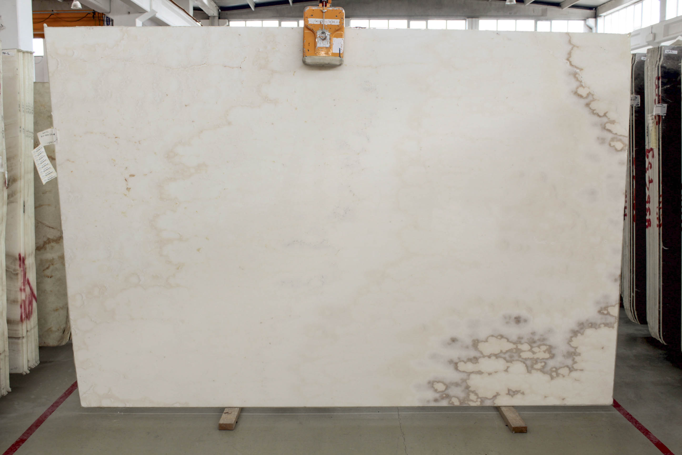 WHITE ONYX 2 CM POLISHED